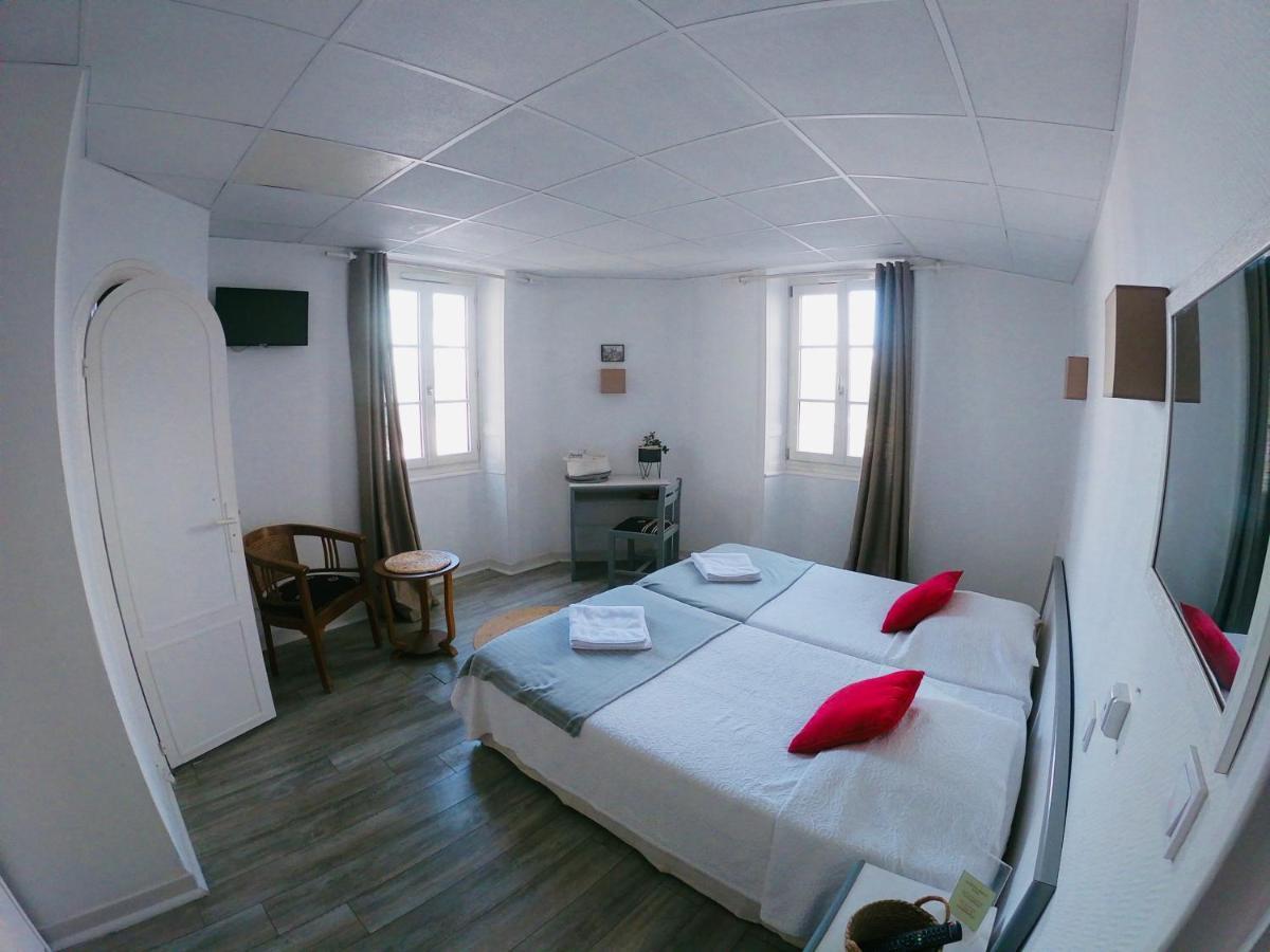 Le Petit Hotel 2*